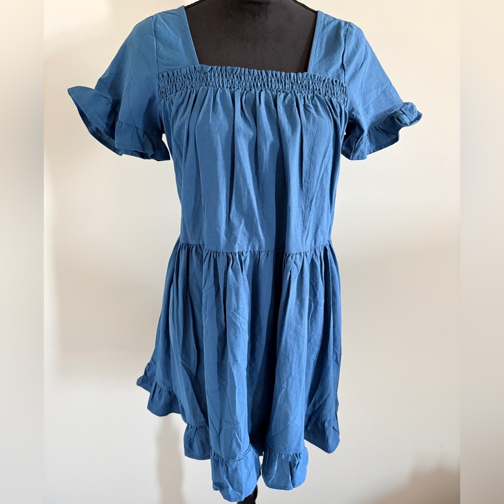 Blue square neck dress small
